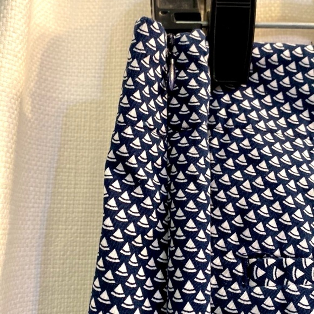 Talbots Nautical Print Heritage Fit Navy & White Sailboat Cotton & Spandex Pants - Picture 6 of 9